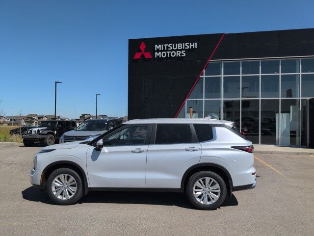 2025 Mitsubishi Outlander SE Whitecourt AB