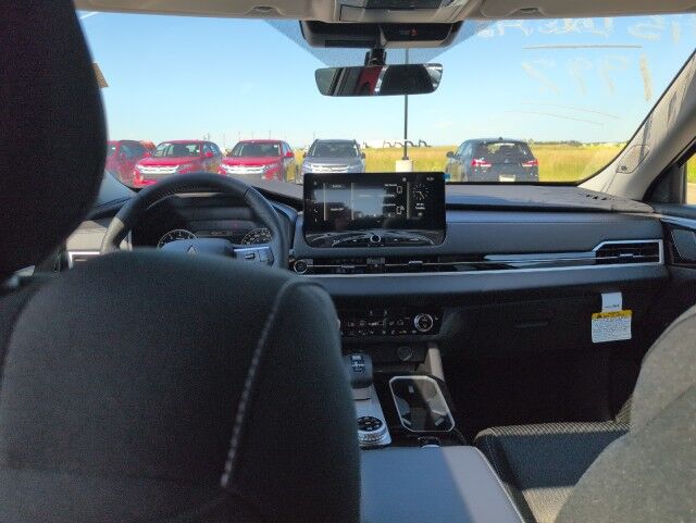 2025 Mitsubishi Outlander SE Whitecourt AB