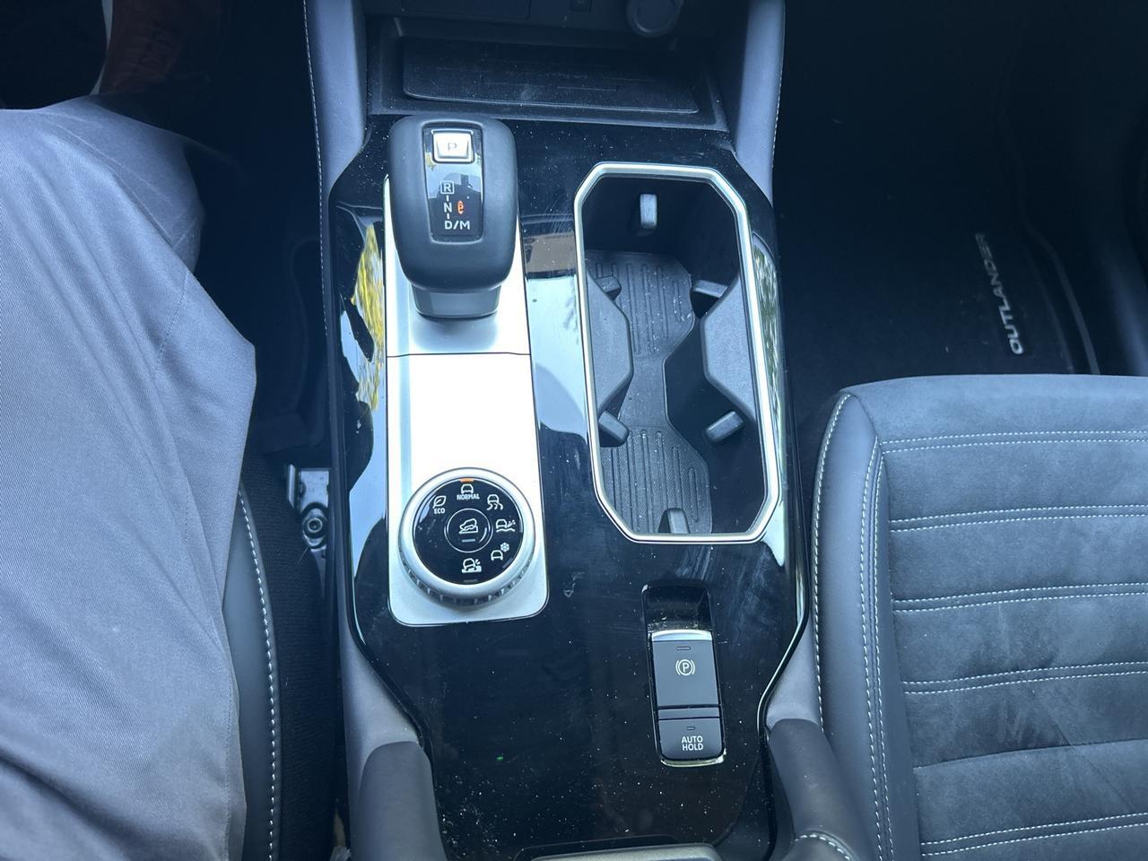 2025 Mitsubishi Outlander SE Ashland VA