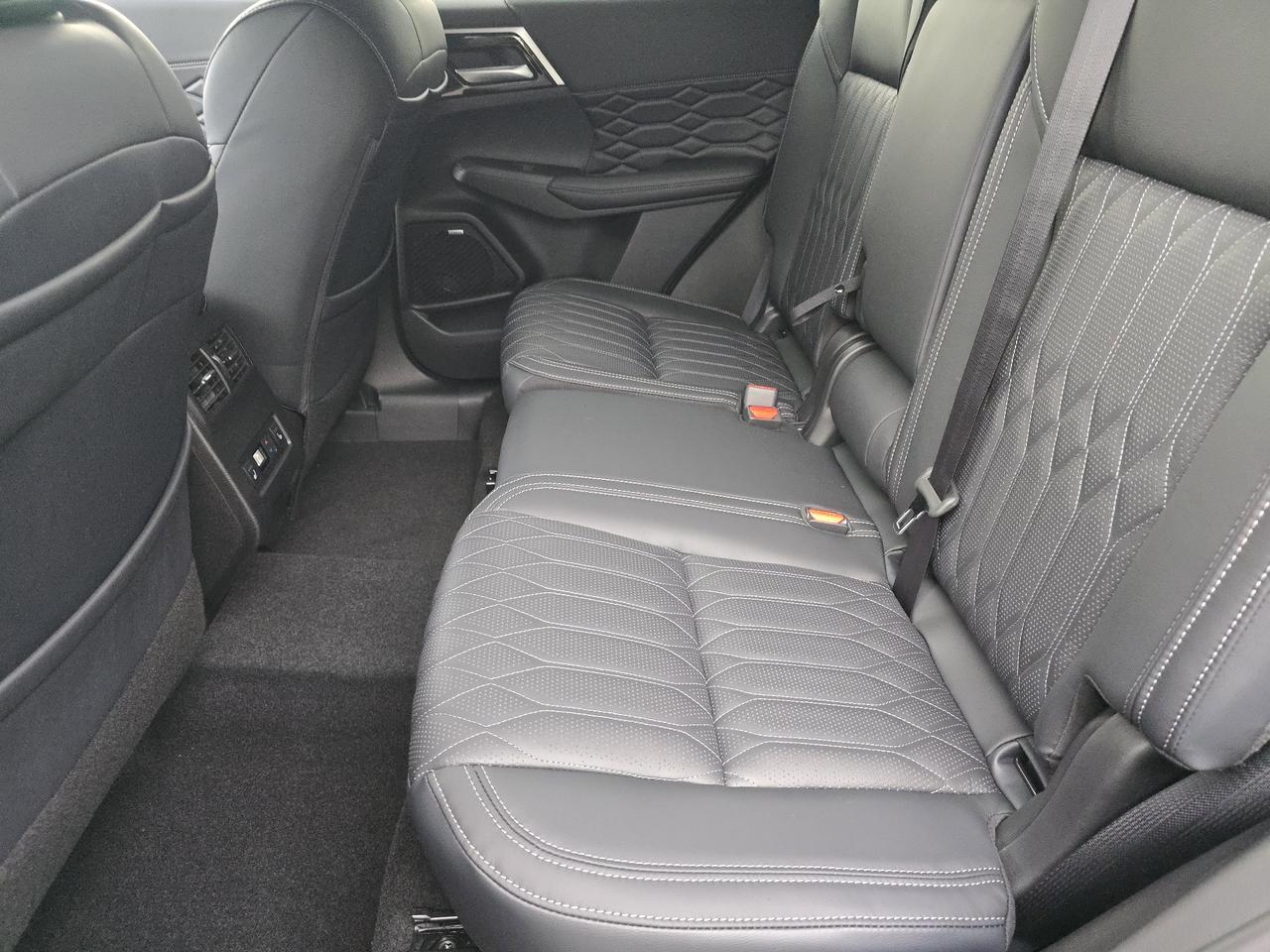 2025 Mitsubishi Outlander SEL Chattanooga TN
