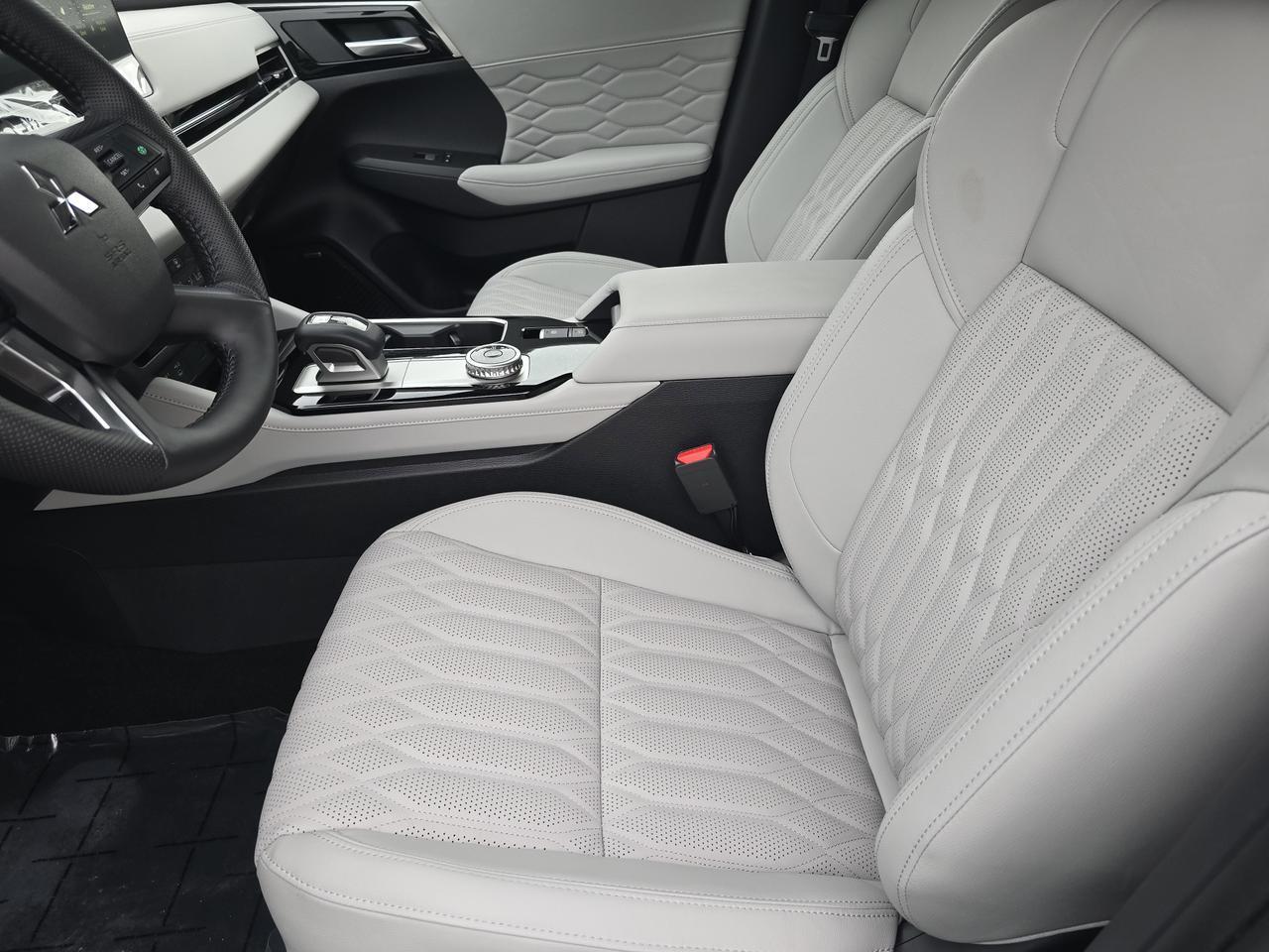 2025 Mitsubishi Outlander SEL Chattanooga TN