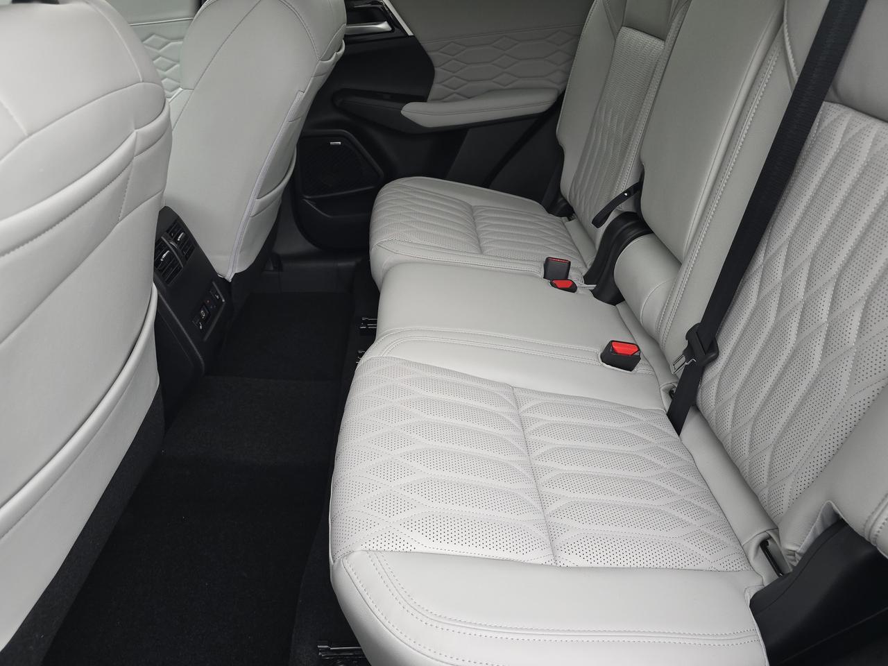 2025 Mitsubishi Outlander SEL Chattanooga TN