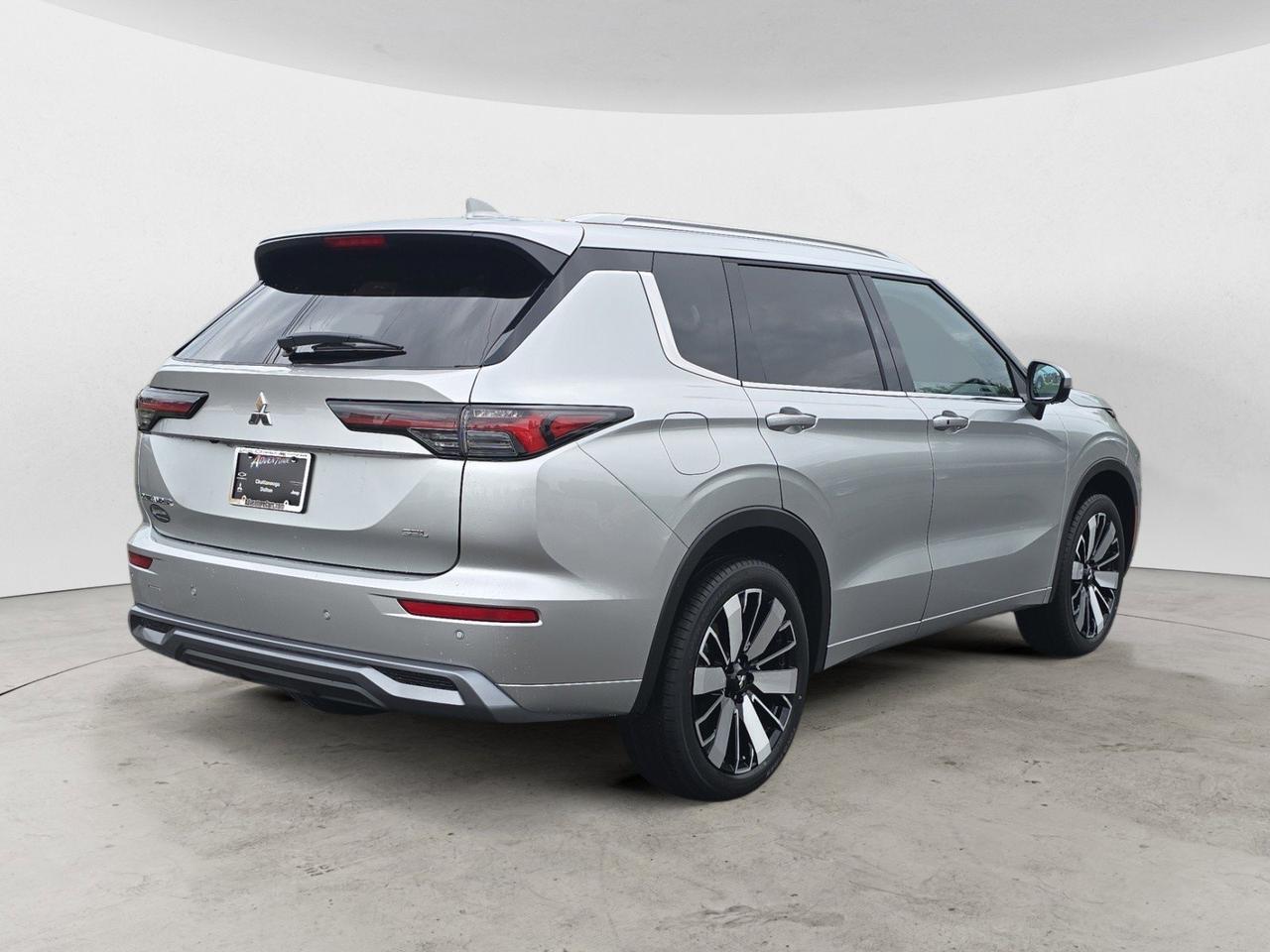 2025 Mitsubishi Outlander SEL Chattanooga TN