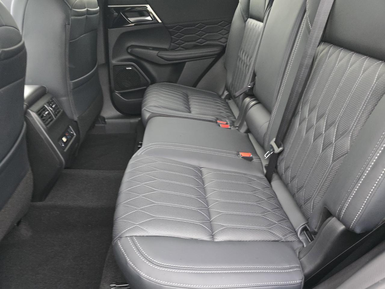 2025 Mitsubishi Outlander SEL Chattanooga TN