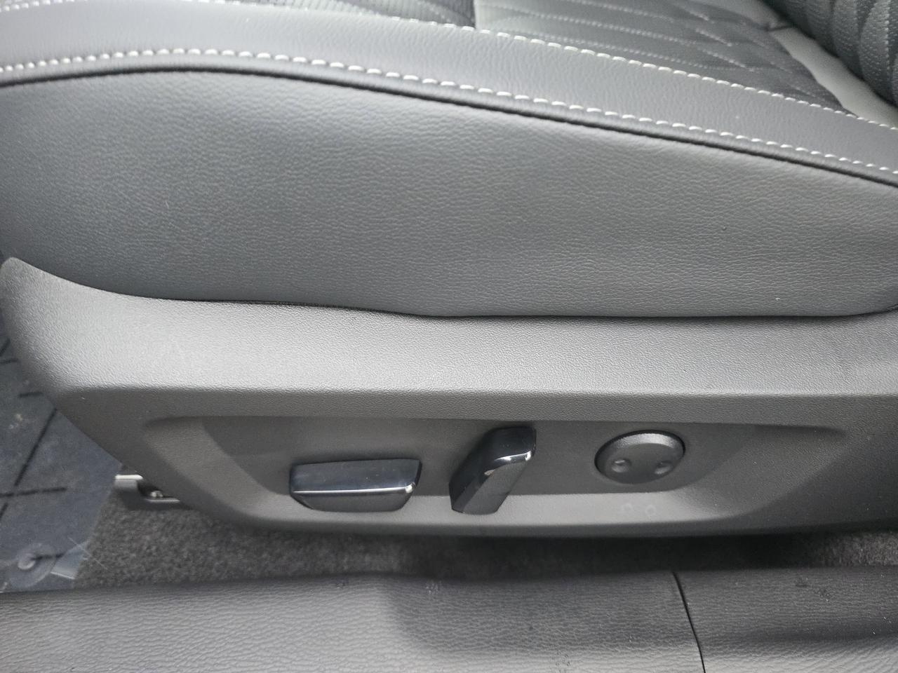 2025 Mitsubishi Outlander SEL Chattanooga TN
