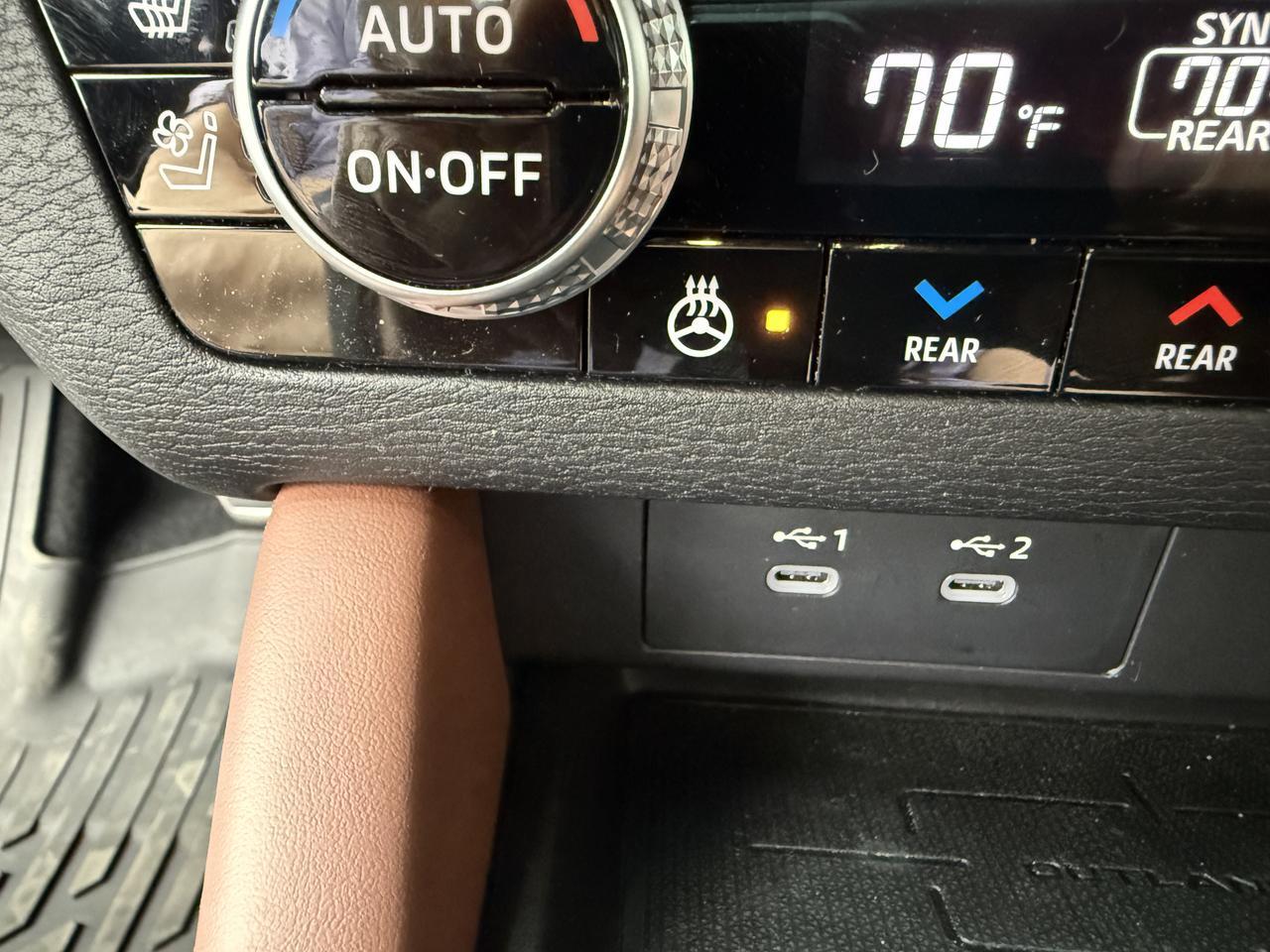 2025 Mitsubishi Outlander SEL Knoxville TN