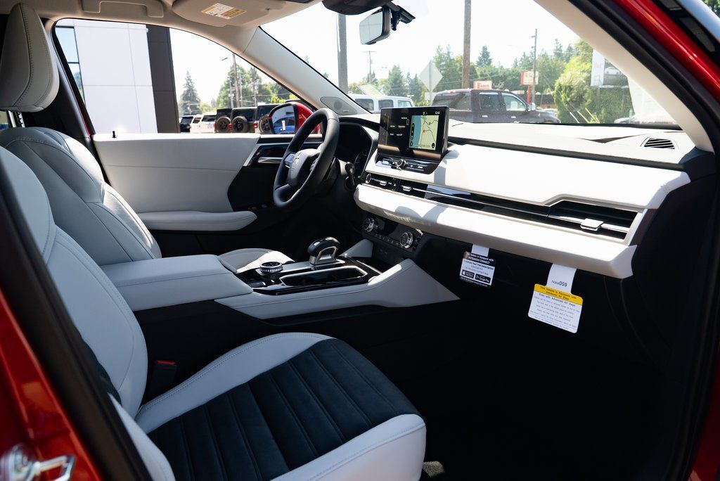 2025 Mitsubishi Outlander SEL Milwaukie OR