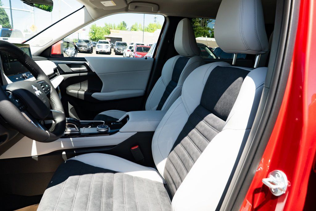 2025 Mitsubishi Outlander SEL Milwaukie OR