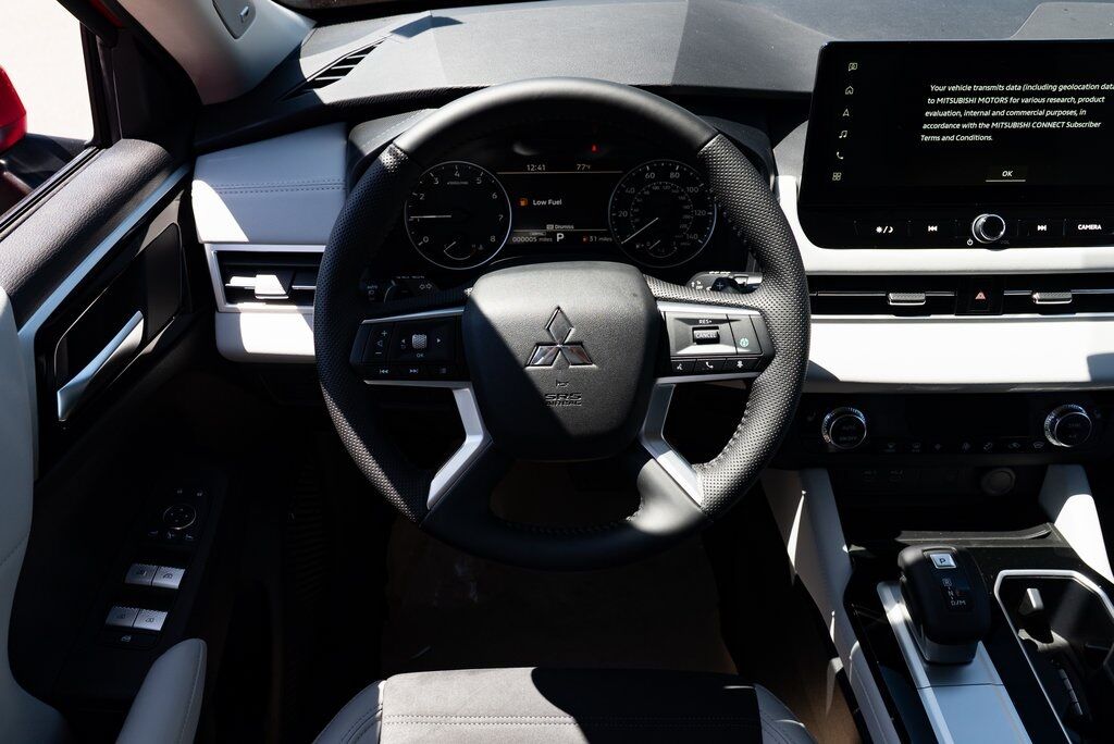 2025 Mitsubishi Outlander SEL Milwaukie OR