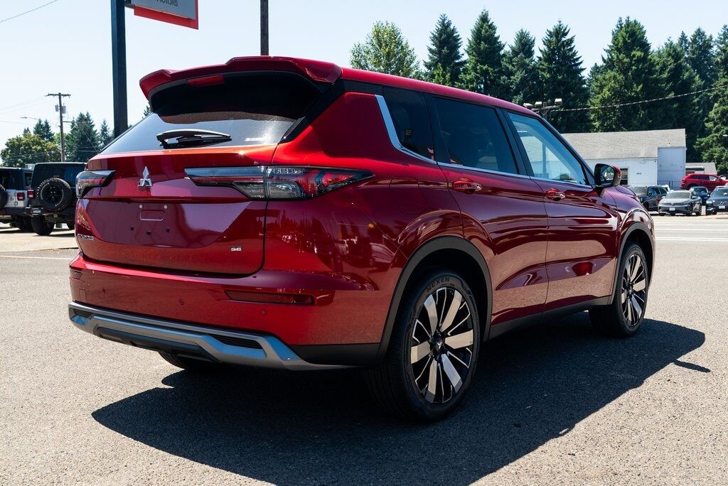 2025 Mitsubishi Outlander SEL Milwaukie OR