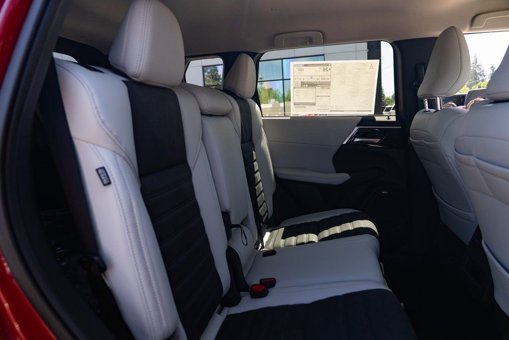 2025 Mitsubishi Outlander SEL Milwaukie OR