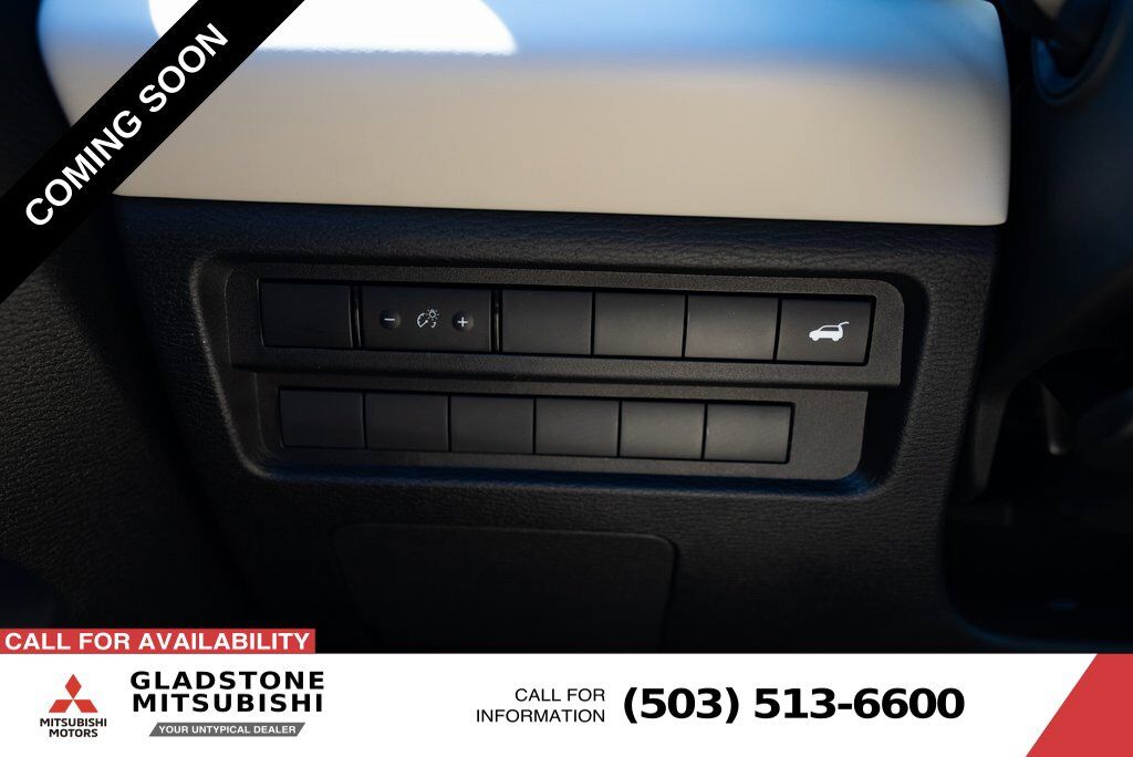 2025 Mitsubishi Outlander SEL Milwaukie OR