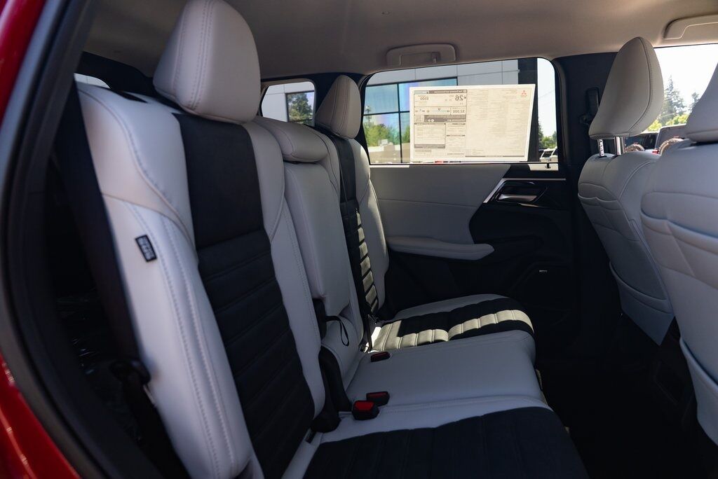 2025 Mitsubishi Outlander SEL Milwaukie OR