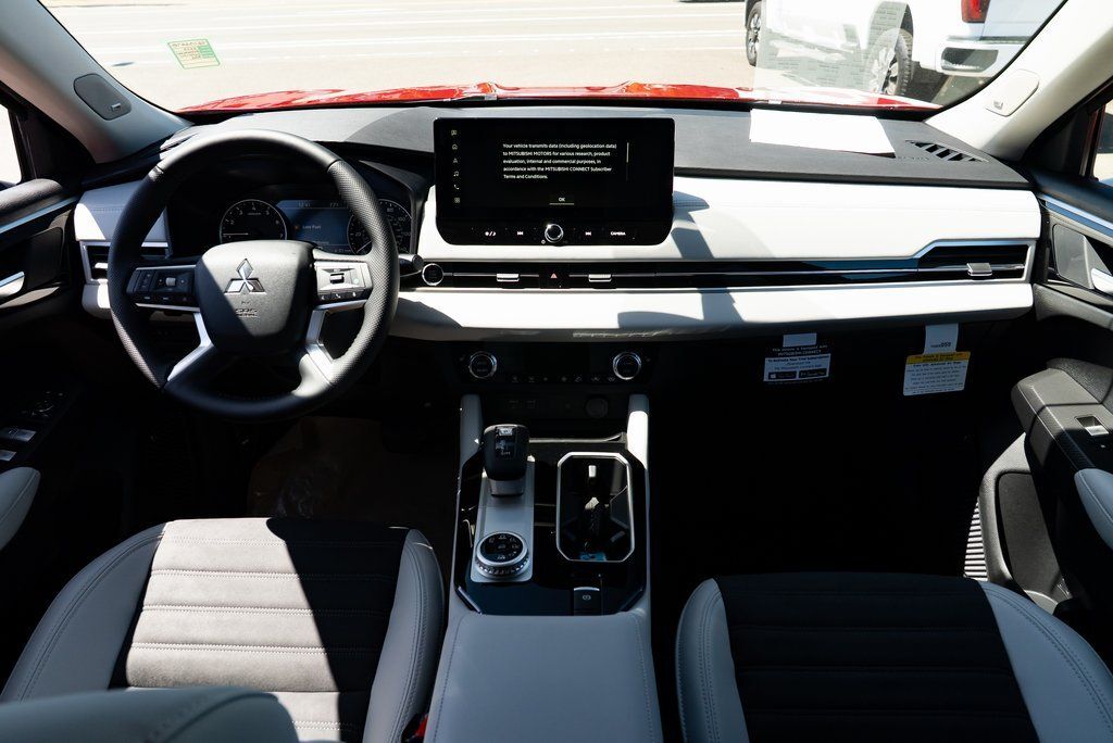 2025 Mitsubishi Outlander SEL Milwaukie OR