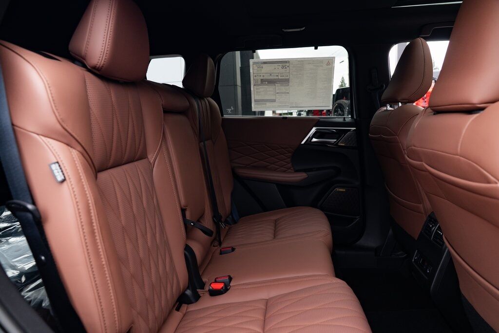 2025 Mitsubishi Outlander SEL Milwaukie OR