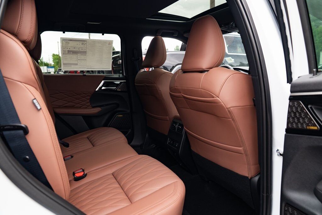 2025 Mitsubishi Outlander SEL Milwaukie OR