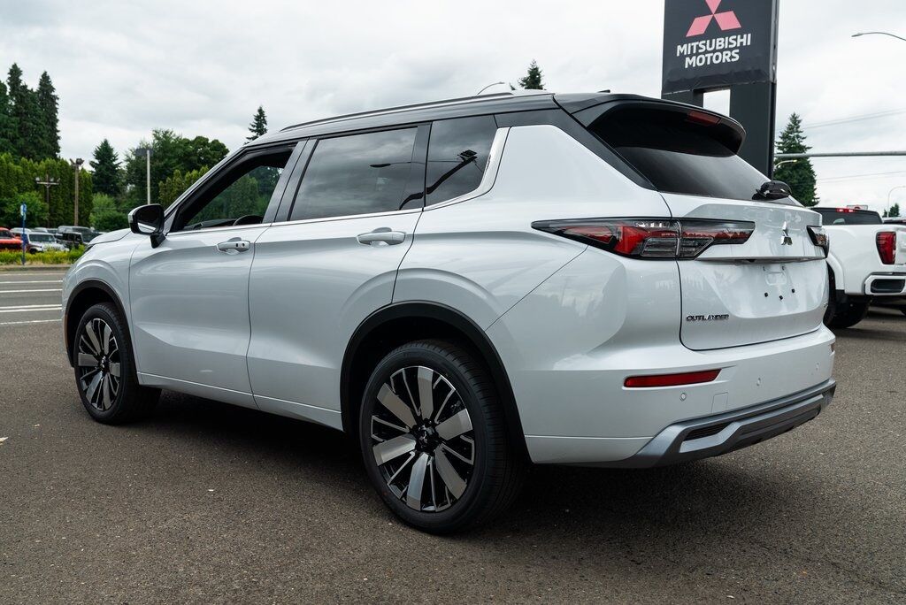 2025 Mitsubishi Outlander SEL Milwaukie OR