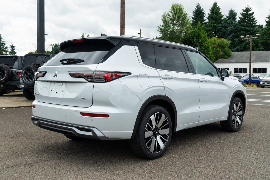 2025 Mitsubishi Outlander SEL Milwaukie OR
