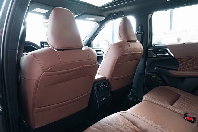 2025 Mitsubishi Outlander SEL Milwaukie OR