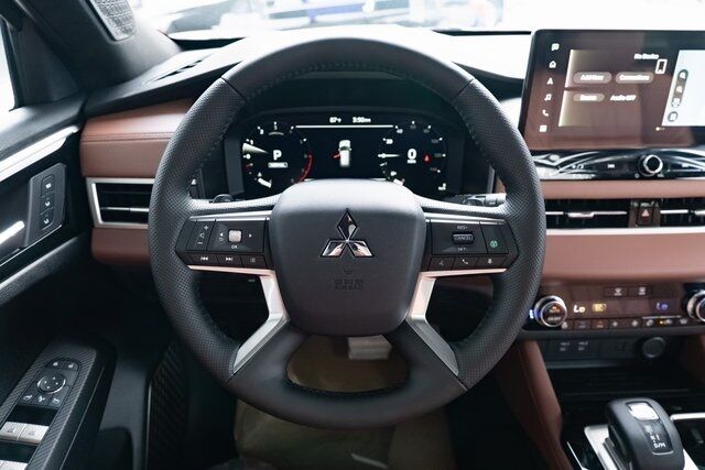 2025 Mitsubishi Outlander SEL Milwaukie OR