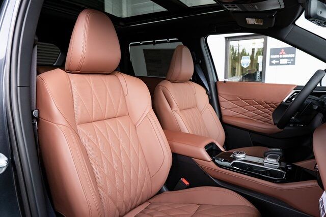 2025 Mitsubishi Outlander SEL Milwaukie OR