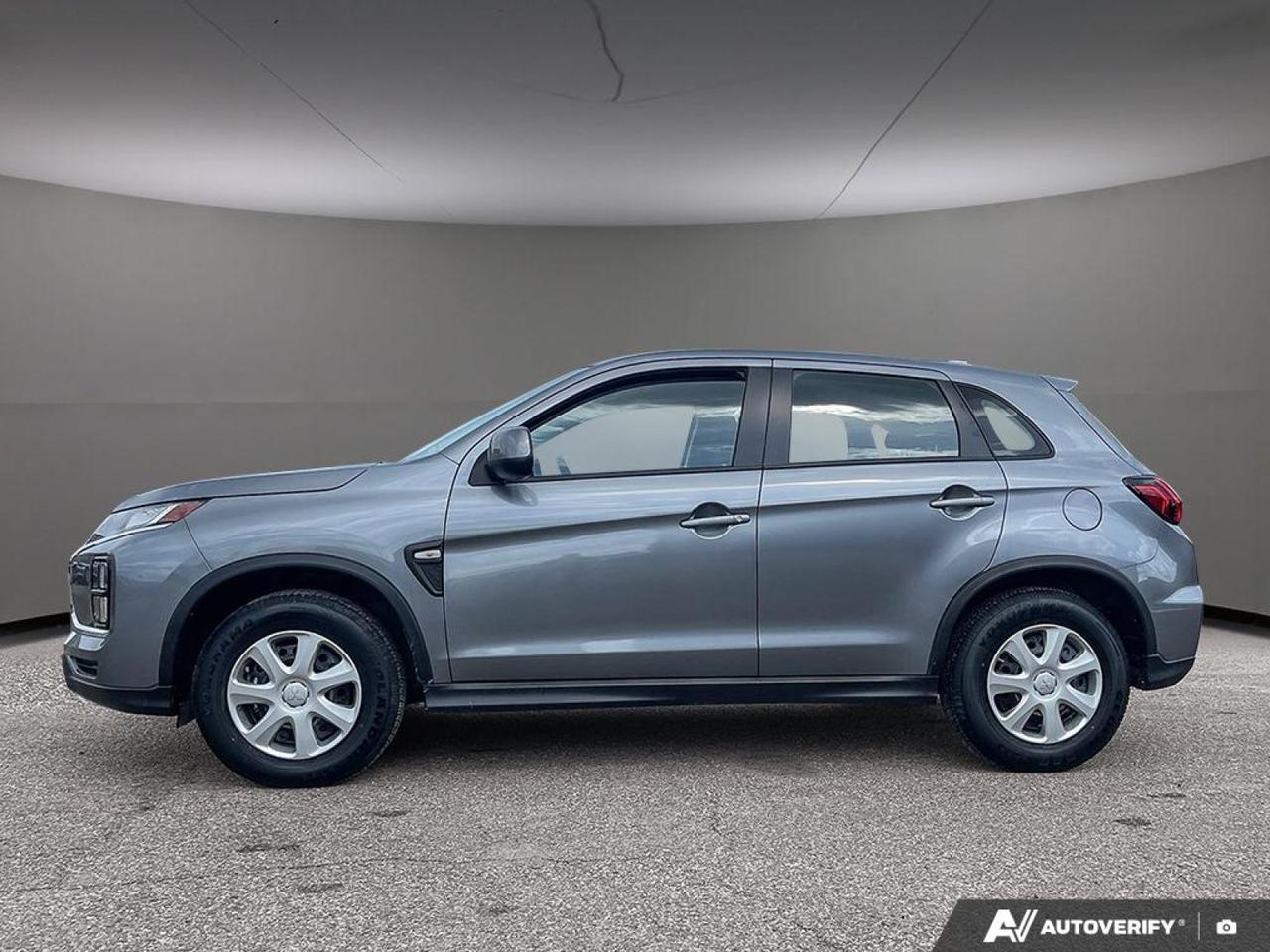 2025 Mitsubishi RVR ES