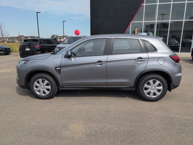 2025 Mitsubishi RVR ES