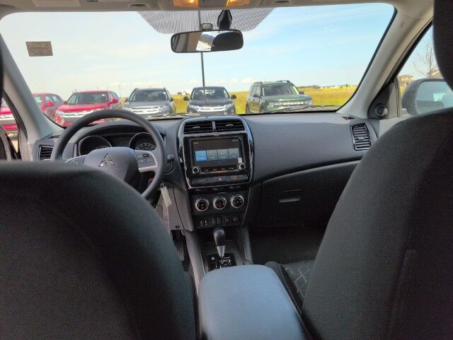 2025 Mitsubishi RVR ES Whitecourt AB