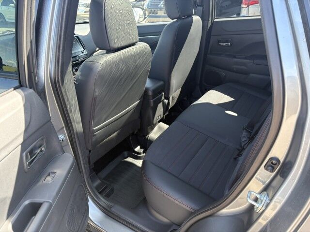 2025 Mitsubishi RVR NOIR Whitecourt AB