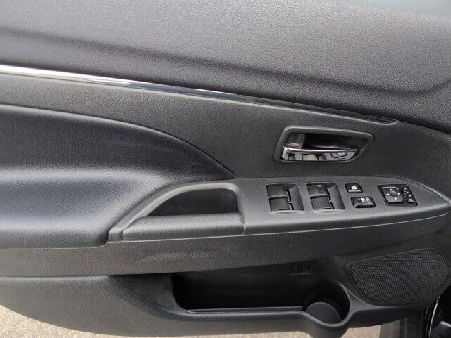 2025 Mitsubishi RVR NOIR Whitecourt AB