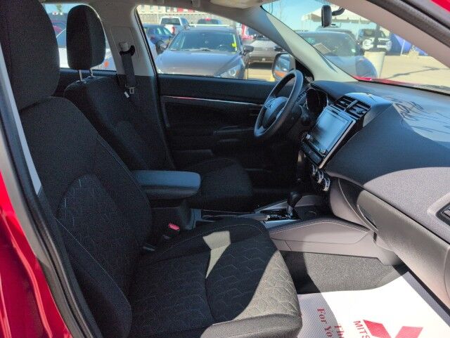 2025 Mitsubishi RVR SE Grande Prairie AB