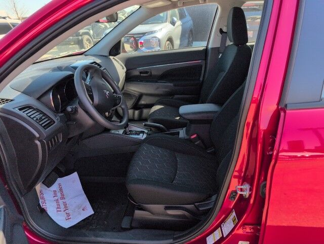 2025 Mitsubishi RVR SE Grande Prairie AB