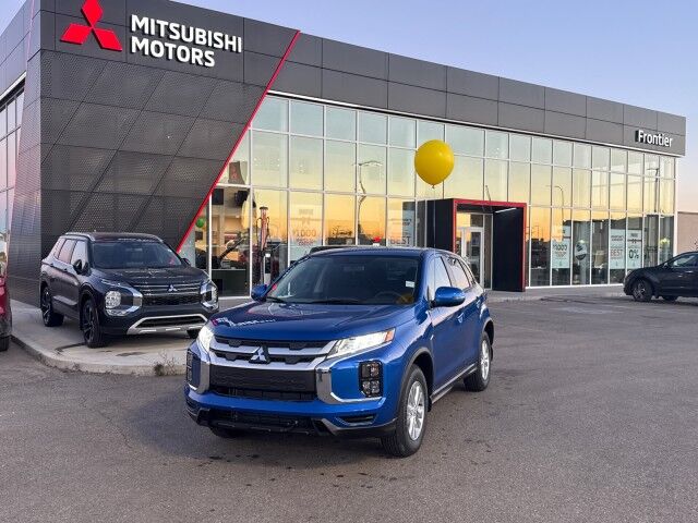 2025 Mitsubishi RVR SE