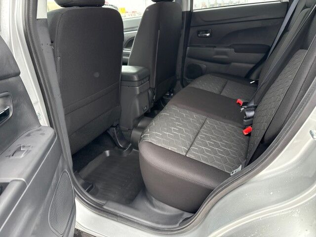 2025 Mitsubishi RVR SE Whitecourt AB