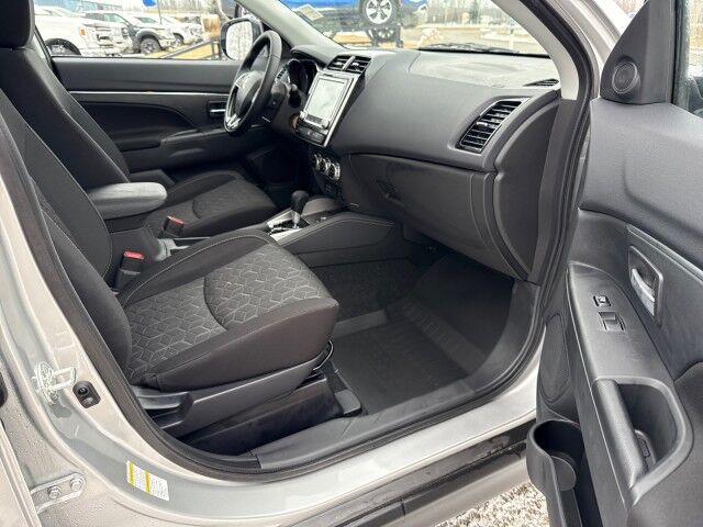 2025 Mitsubishi RVR SE Whitecourt AB