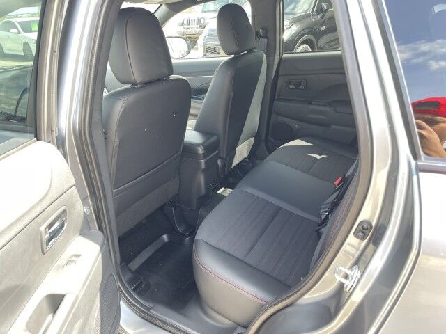 2025 Mitsubishi RVR SE Whitecourt AB