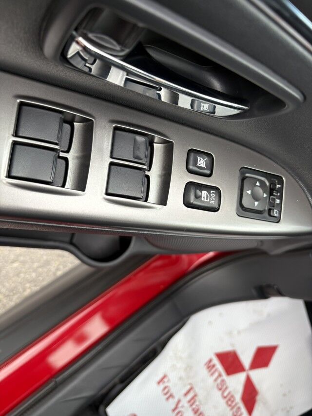 2025 Mitsubishi RVR SEL Whitecourt AB
