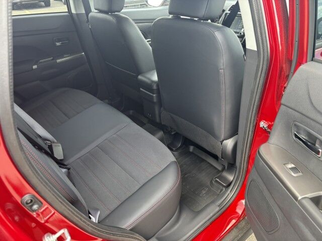 2025 Mitsubishi RVR SEL Whitecourt AB