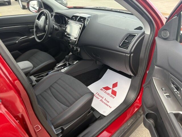 2025 Mitsubishi RVR SEL Whitecourt AB