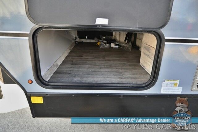 2025 Modern Buggy Country Born CB16 with Front Bunk / Sleeps 4 / Dometic Furnace / 13.5k BTU Rooftop AC / Stainless Steel Sink & Dual Burner Stove / 24in TV / Power Ext Awning / 14in Ground Clearance / All Terrain Tires / Tow Pkg / 2250lbs UVW Anchorage AK