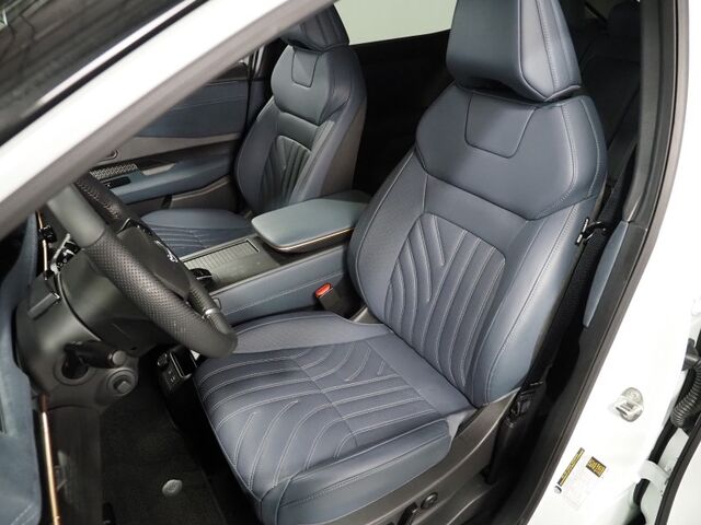 2025 Nissan ARIYA PLATINUM+ e-4ORCE AWD *HEADS-UP DISPLAY, NAVIGATION, SAFETY ALERTS, ADAPTIVE CRUISE, 360 VIEW CAMERA, PANORAMA MOONROOF, NAPPA LEATHER, CLIMATE SEATS, WIRELESS CHARGING, BOSE AUDIO, APPLE CARPLAY Round Rock TX