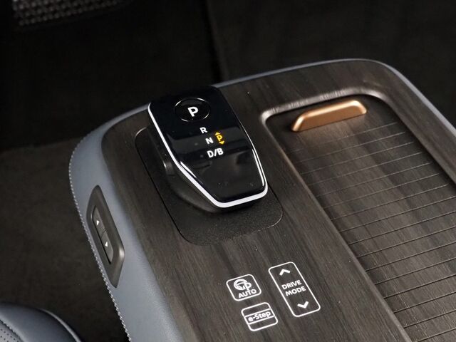 2025 Nissan ARIYA PLATINUM+ e-4ORCE AWD *HEADS-UP DISPLAY, NAVIGATION, SAFETY ALERTS, ADAPTIVE CRUISE, 360 VIEW CAMERA, PANORAMA MOONROOF, NAPPA LEATHER, CLIMATE SEATS, WIRELESS CHARGING, BOSE AUDIO, APPLE CARPLAY Round Rock TX