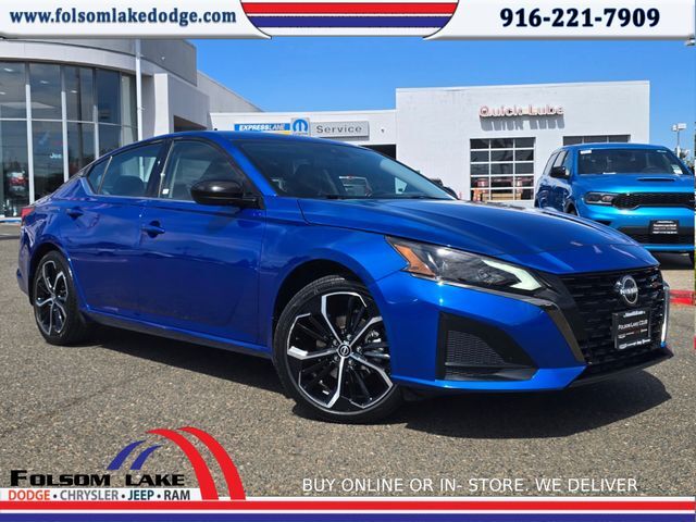 2025 Nissan Altima 2.5 SR