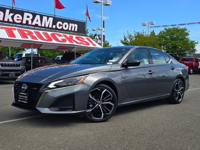 2025 Nissan Altima 2.5 SR