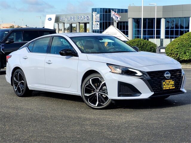 2025 Nissan Altima 2.5 SR