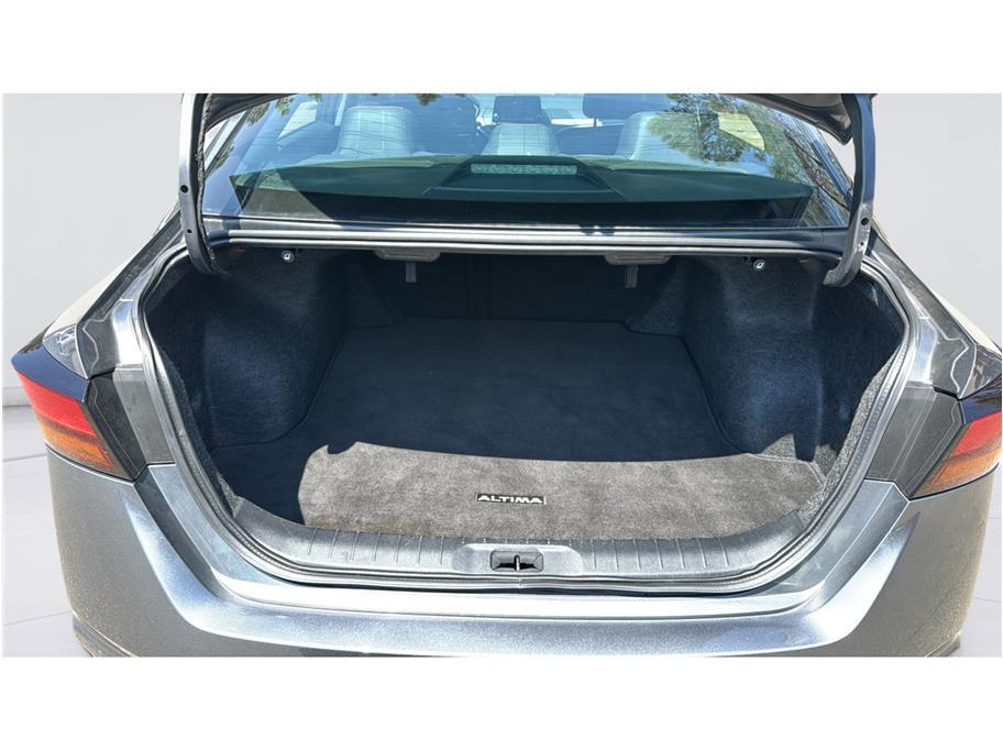 2025 Nissan Altima 2.5 SR Sedan 4D Folsom CA