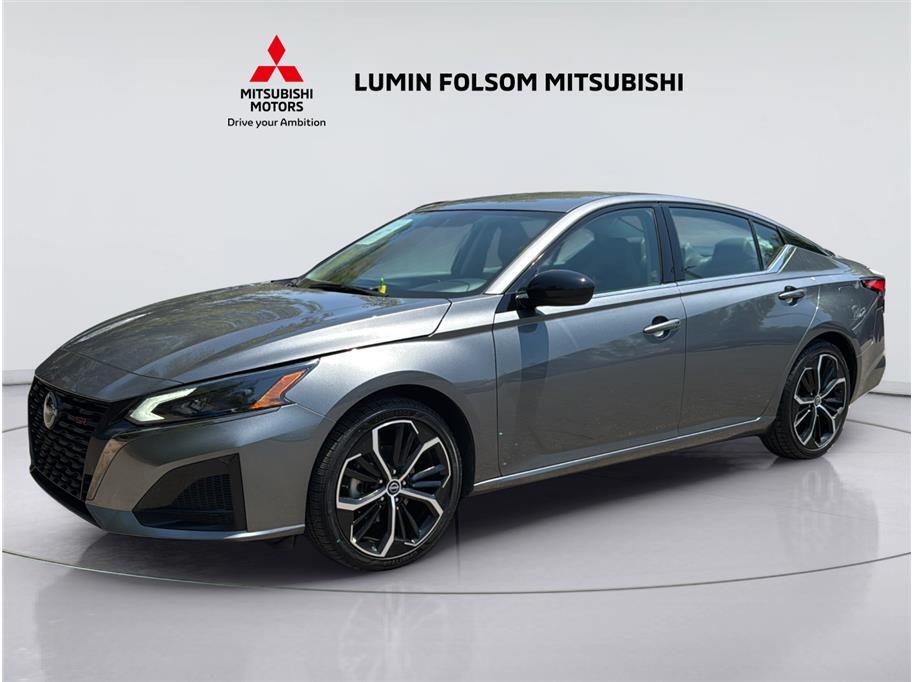 2025 Nissan Altima 2.5 SR Sedan 4D
