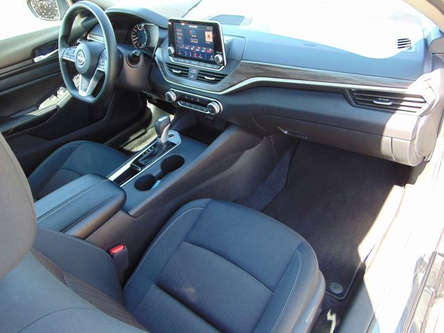 2025 Nissan Altima 2.5 SV Santa Fe NM