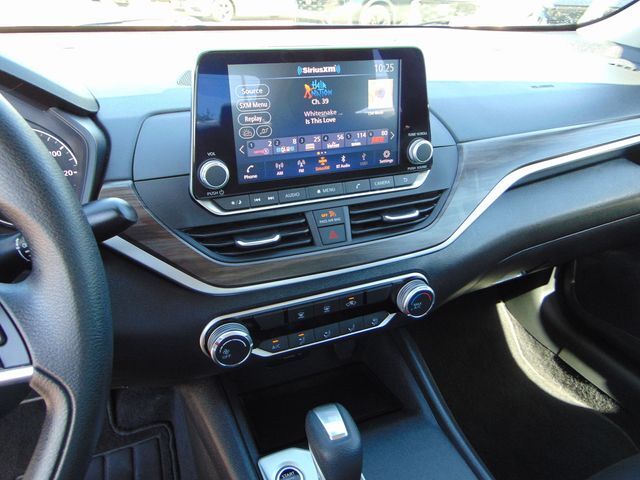 2025 Nissan Altima 2.5 SV Santa Fe NM