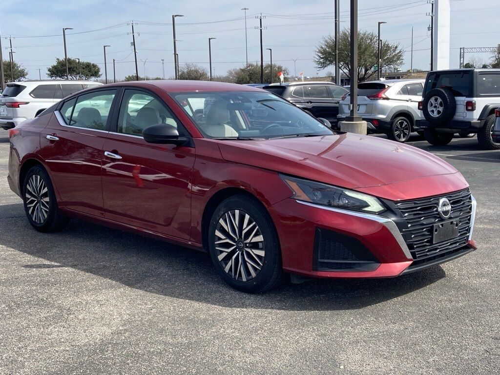 2025 Nissan Altima 2.5 SV